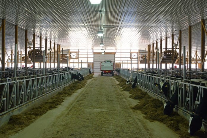 The 171’ width in full view, with a center feed alley.